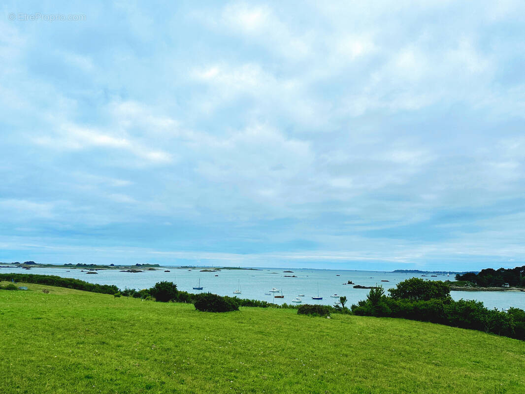 Maison à PLOUGRESCANT