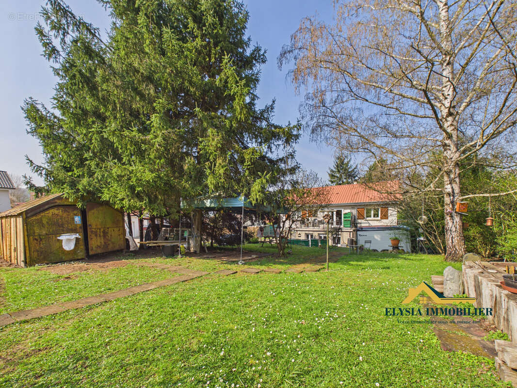 Maison à VILLECEY-SUR-MAD