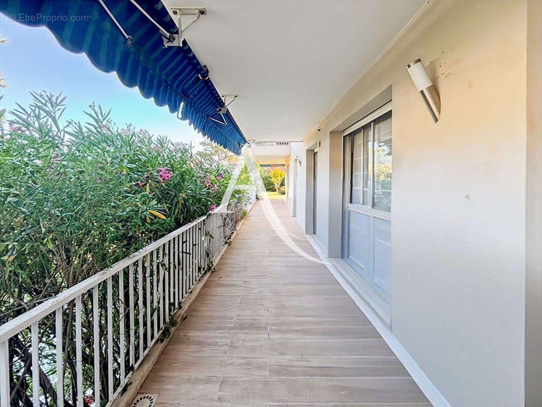 Appartement à LE CANNET