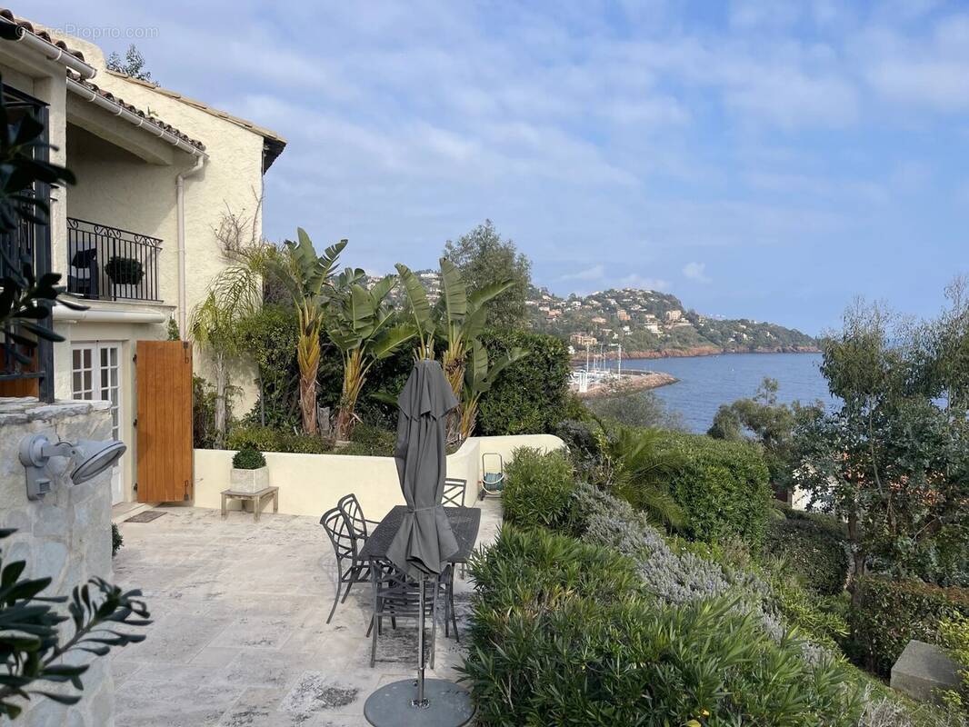 Appartement à THEOULE-SUR-MER