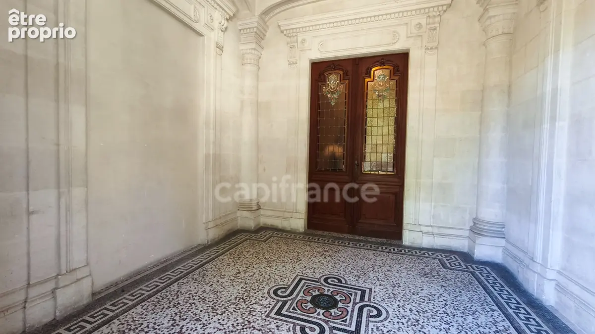 Appartement T2 de caractère en RDC surélevé – Villa bourgeoise néo-renaissance avec parking – Proche plage et commerces - photo 8