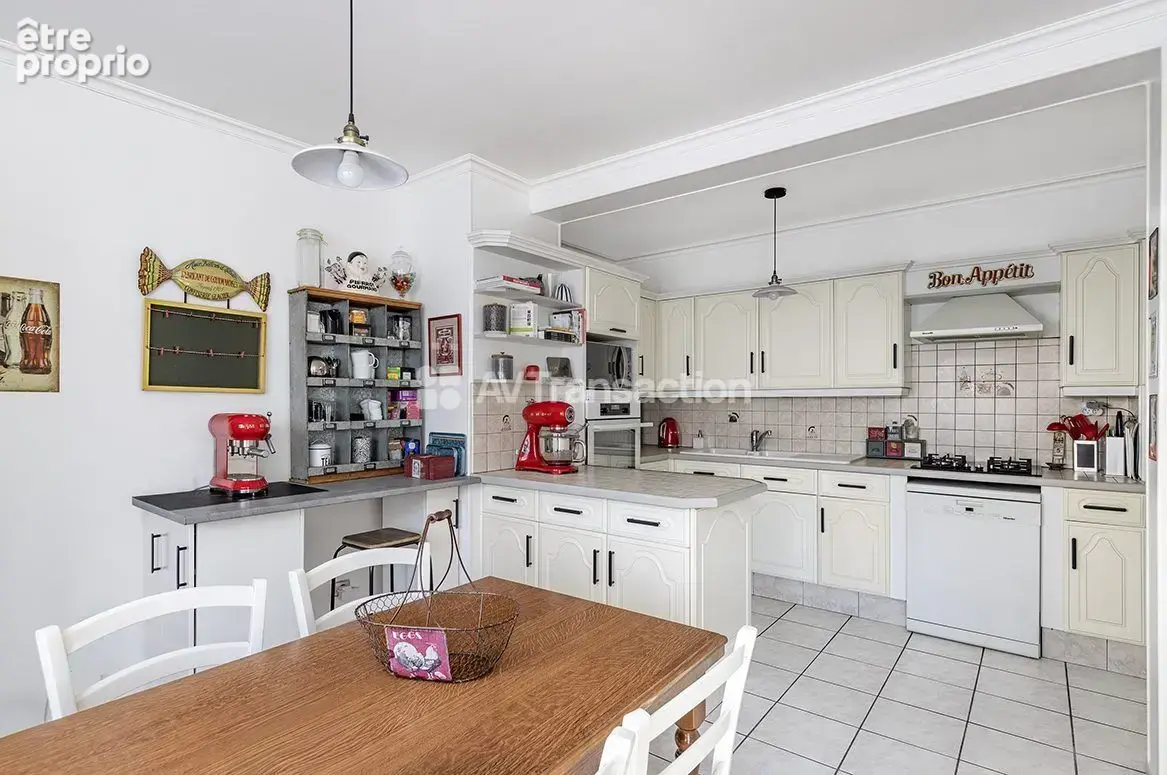 Maison 150 m² à Nanterre  - photo 8
