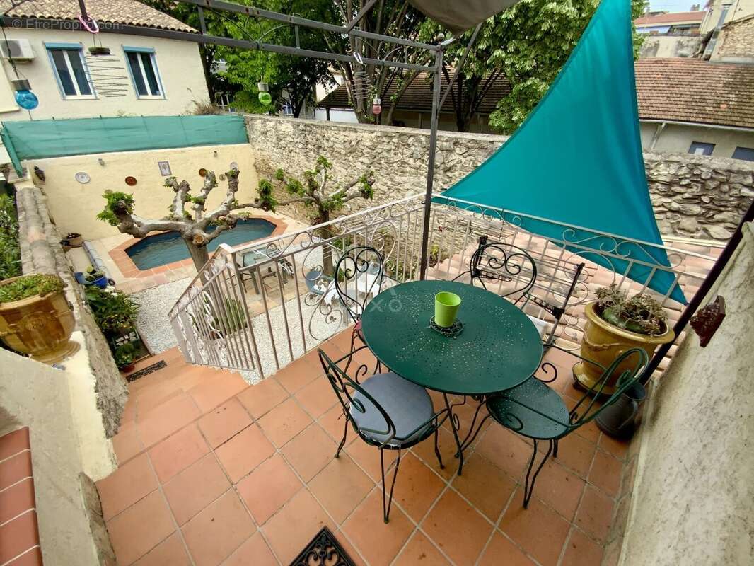 Appartement à NIMES