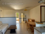 Appartement à VIC-LA-GARDIOLE