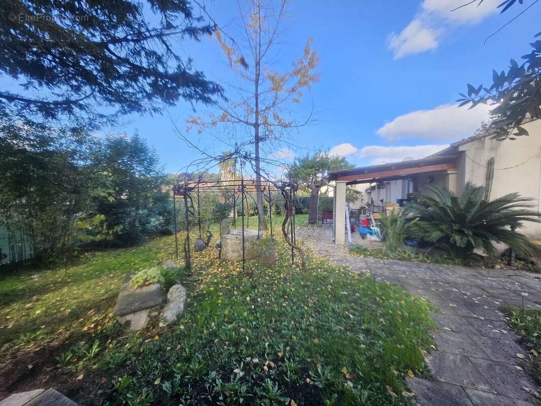 Appartement à LE CANNET