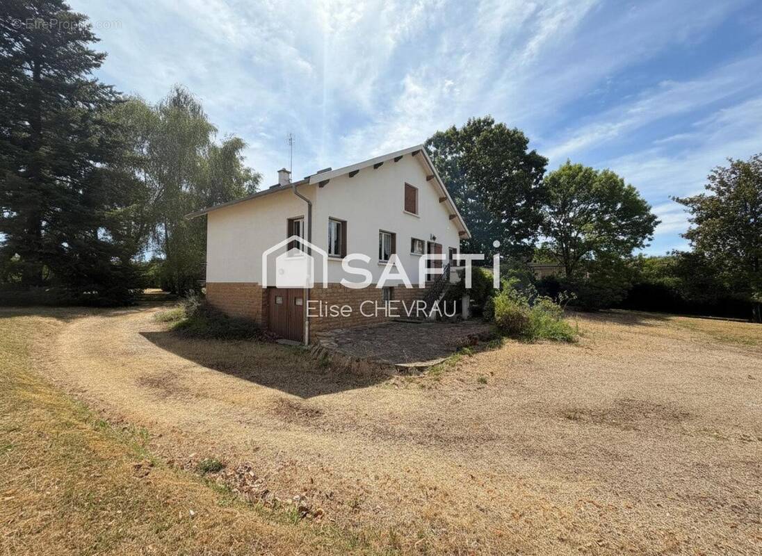 Photo 1 - Maison à SAINT-MARTIN-BELLE-ROCHE
