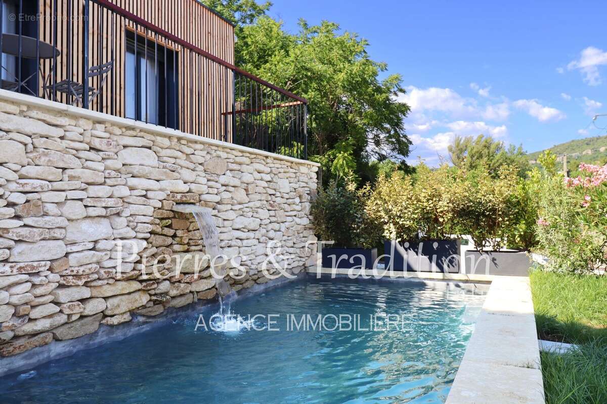 Saint Martin de Castillon, belle maison avec jardin, piscine et dépendances - photo 2