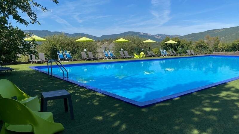 Commerce à LARDIER-ET-VALENCA