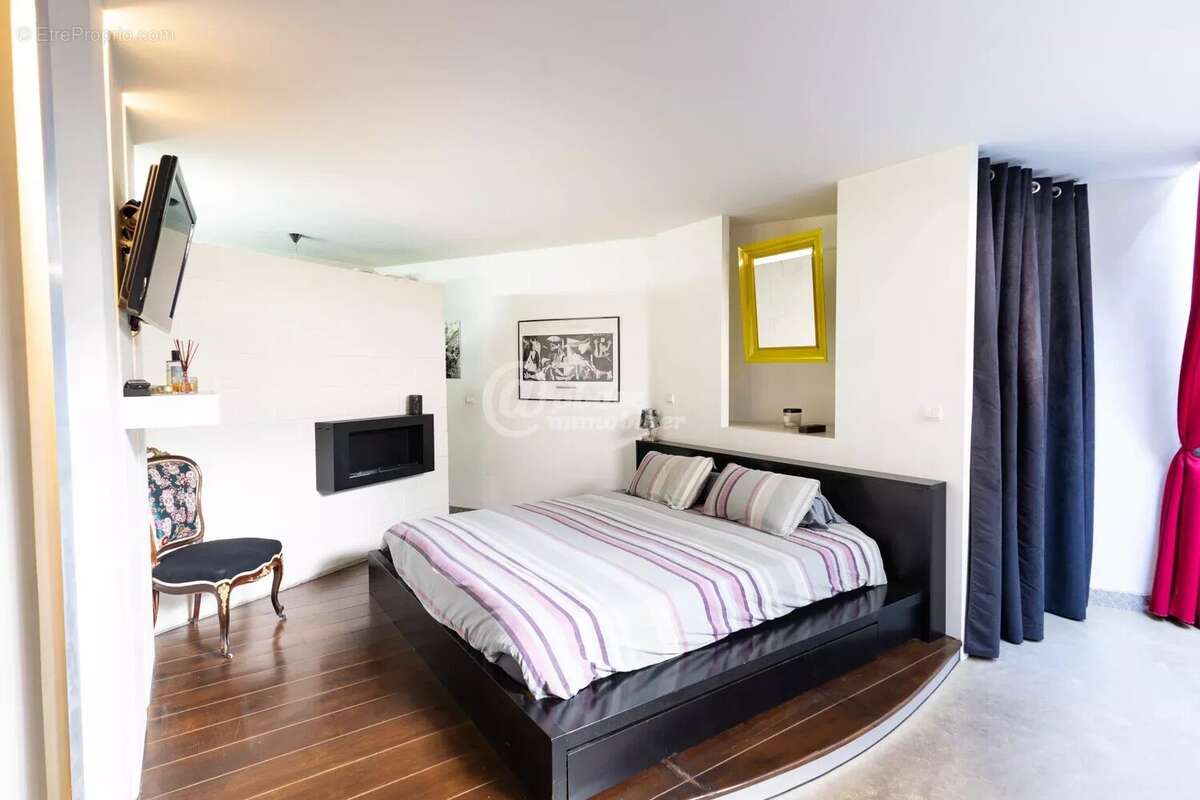 Appartement à MARSEILLE-1E