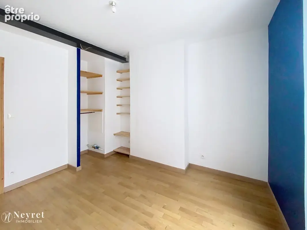 Appartement de type 3 - 85 m2 - 5ème étage - LYON 7 - Proche des quais - photo 8