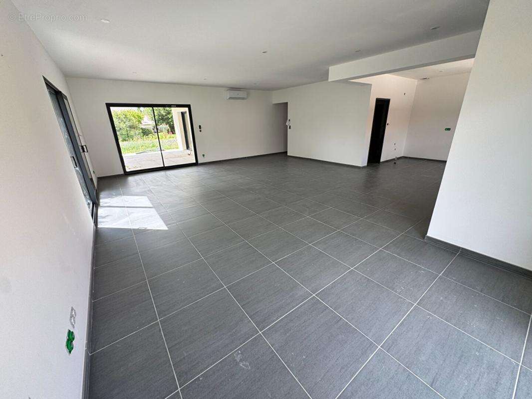 16100 Maison Neuve Cognac - photo 3