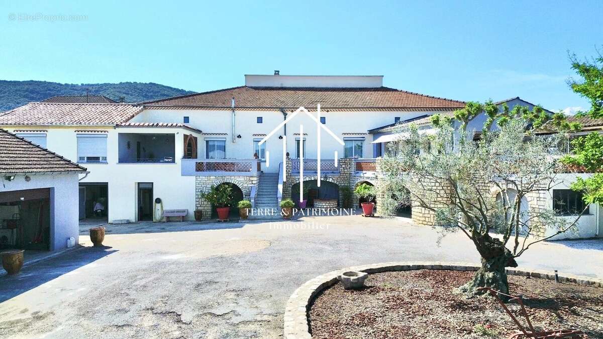 Maison à VALLON-PONT-D'ARC