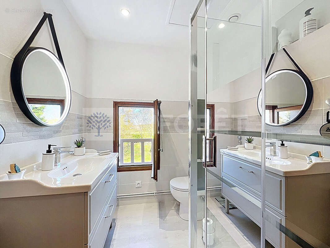 Maison à LA GRIMAUDIERE