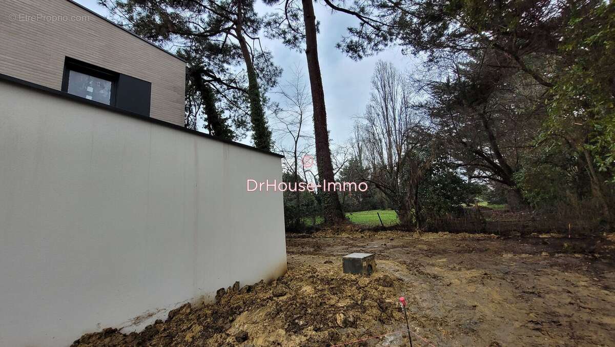 Maison à VILLENAVE-D'ORNON