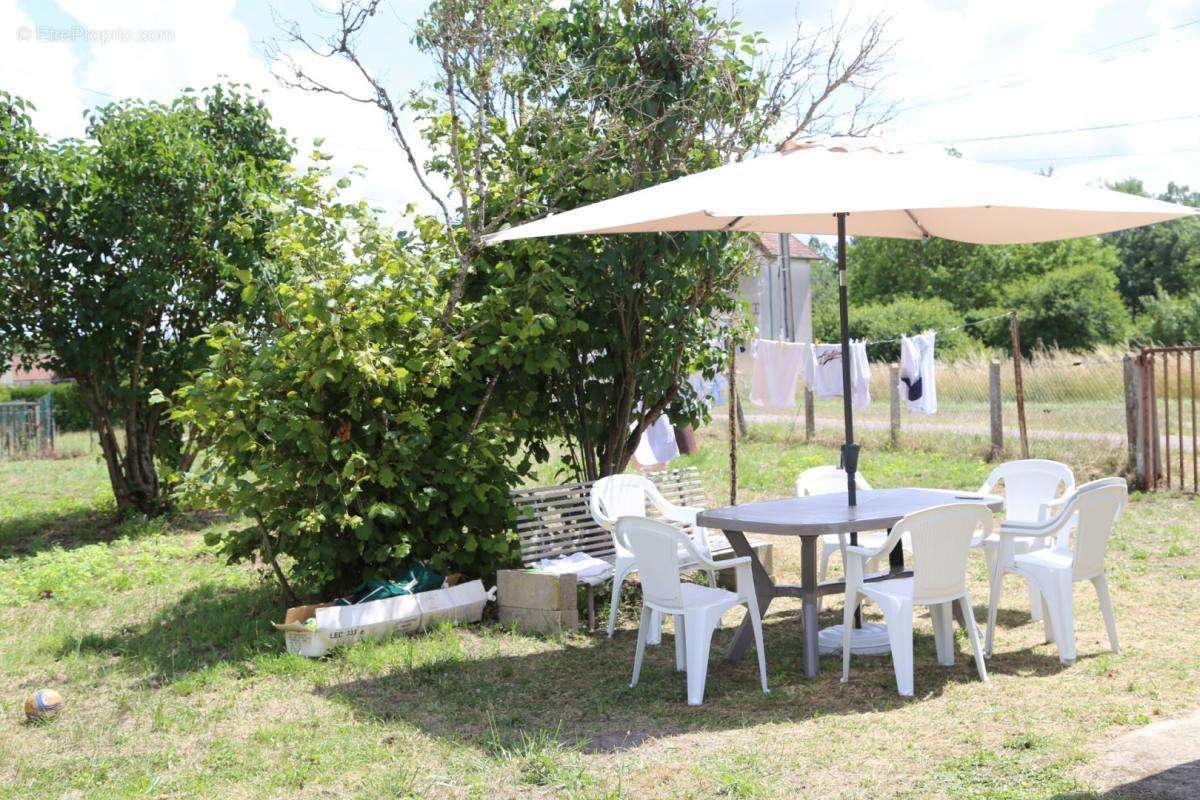 Maison à SAINT-LEGER-DU-BOIS