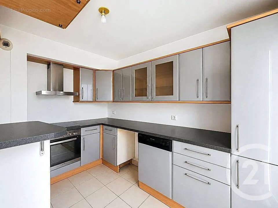 Appartement à COMBS-LA-VILLE