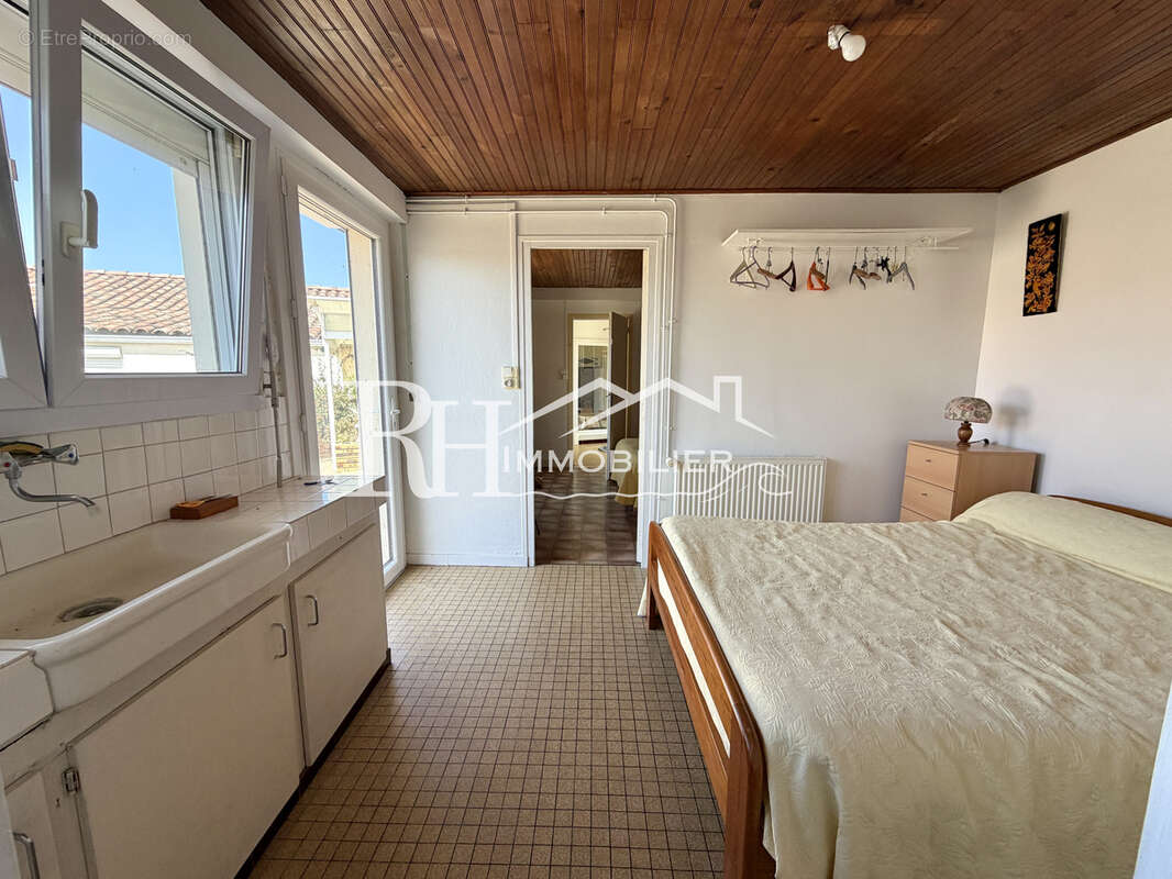Maison 6 chambres, proche commerces et plages - photo 10