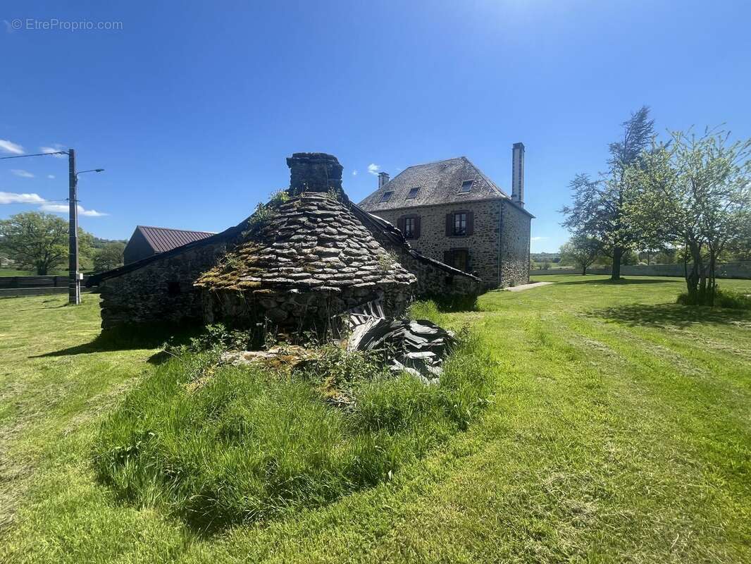 Maison à CHALVIGNAC