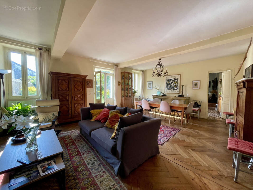 Maison à VIC-EN-BIGORRE