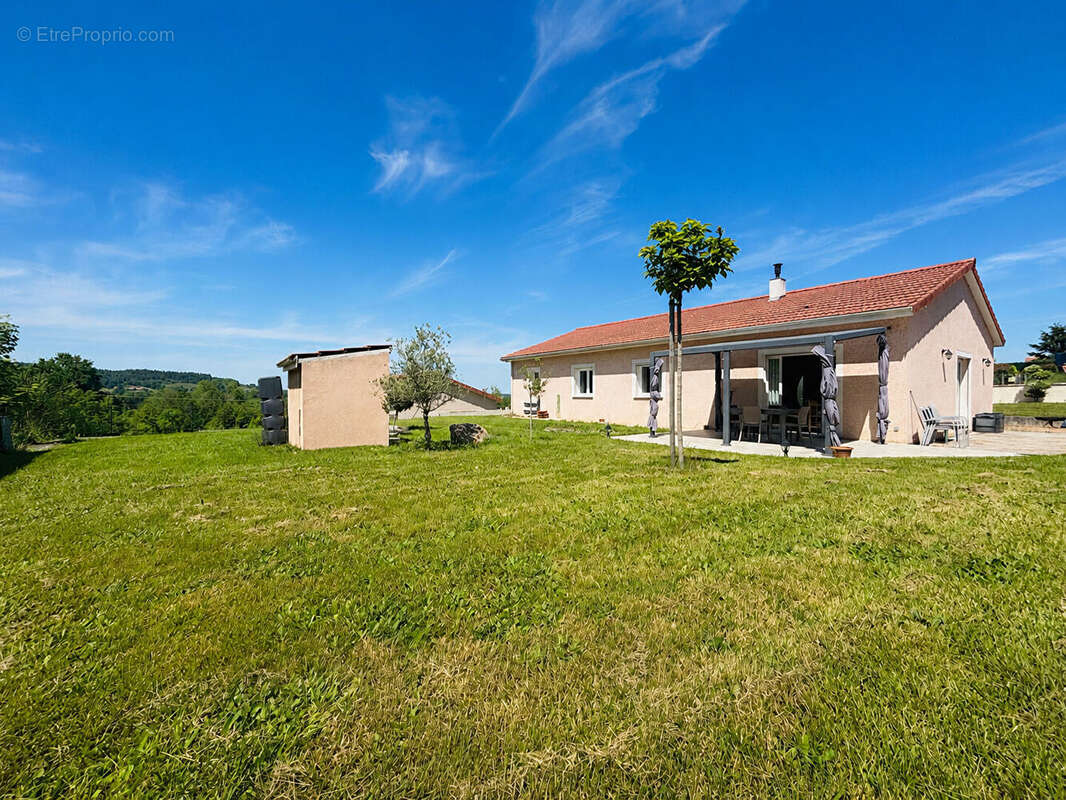 Maison à AMBIERLE