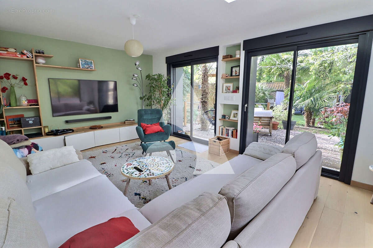 Maison familiale de charme de 149 m² avec 5 chambres et jardin ? Proche des quais de Pontoise - photo 5