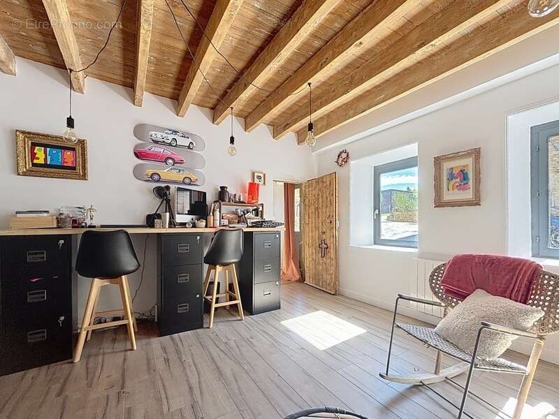 Maison à SAINT-MARCEL-BEL-ACCUEIL