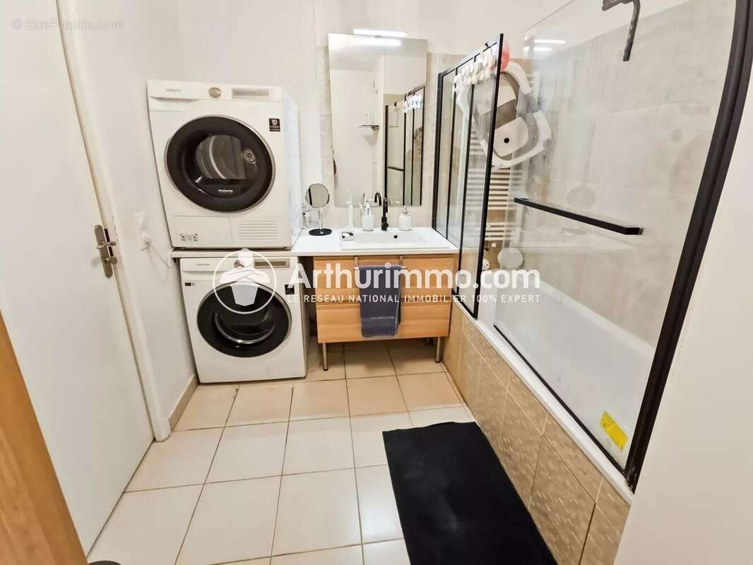 Appartement à SAINT-PIERRE-DU-PERRAY