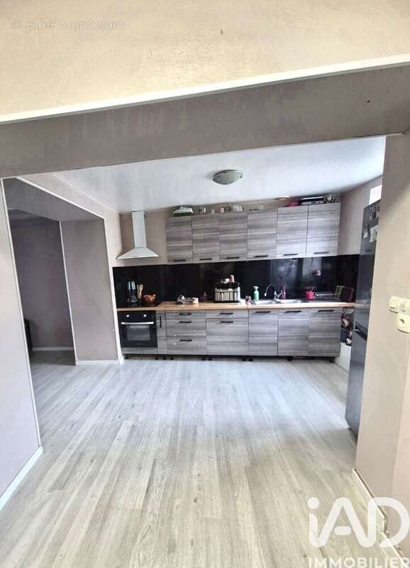 Photo 2 - Appartement à DESCARTES