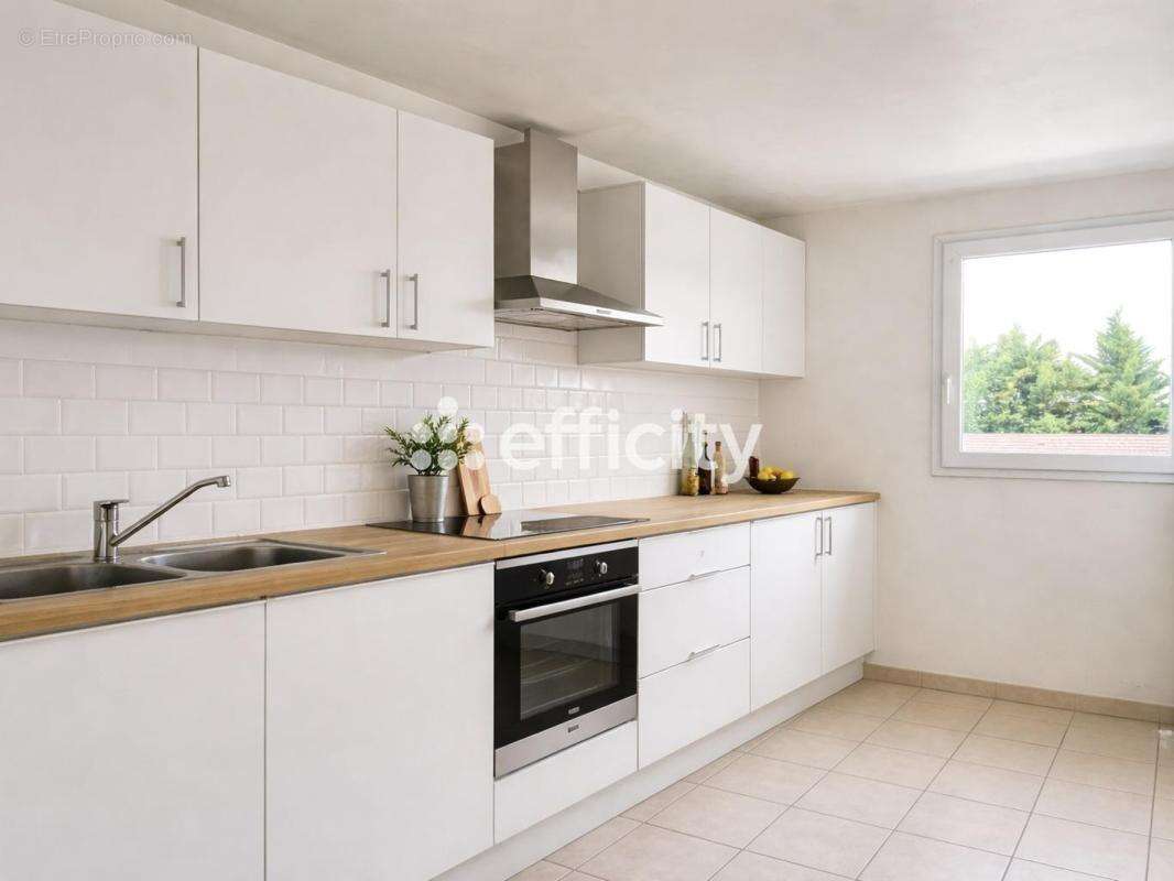 Appartement à VIGNEUX-SUR-SEINE