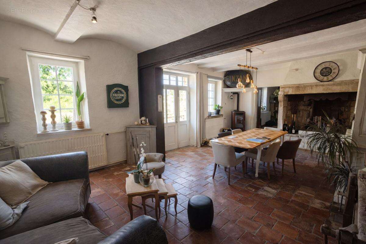 Maison à BARJAC