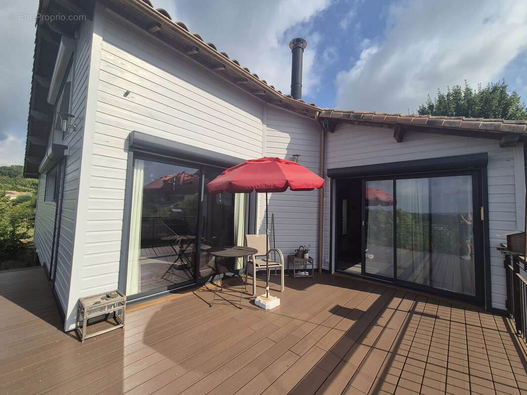 Maison contemporaine 130 m2 - St Astier - secteur privilégié - 4 chambres - arboré - - photo 8