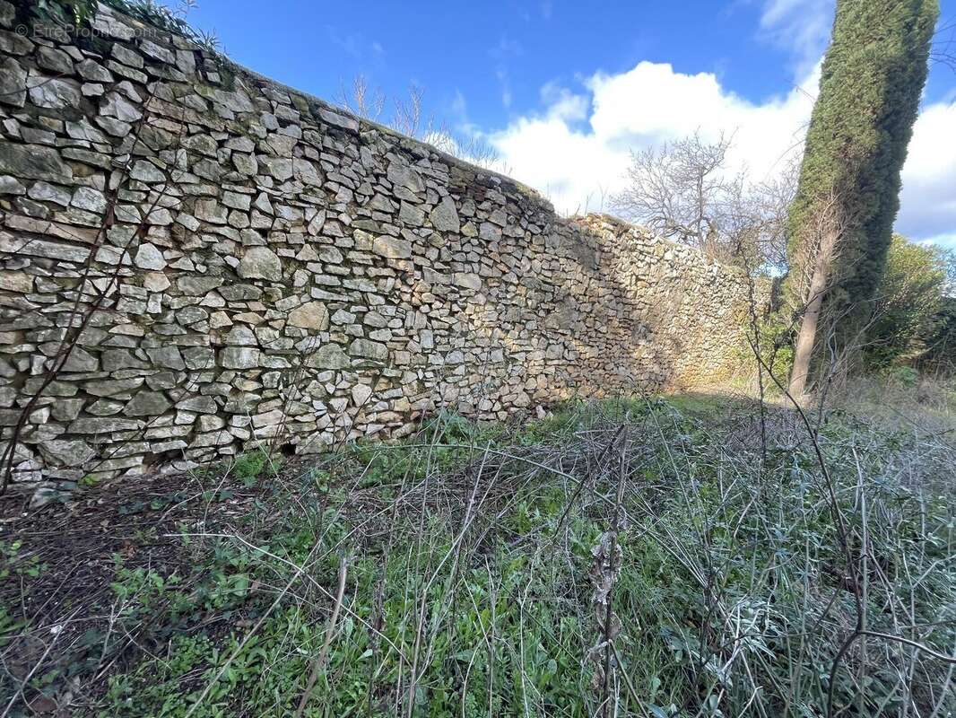 Terrain à POMEROLS