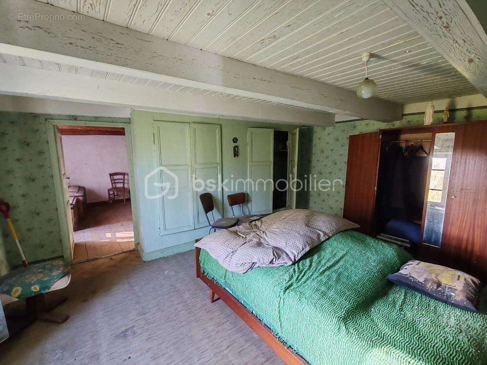 Maison à MARSAC-EN-LIVRADOIS