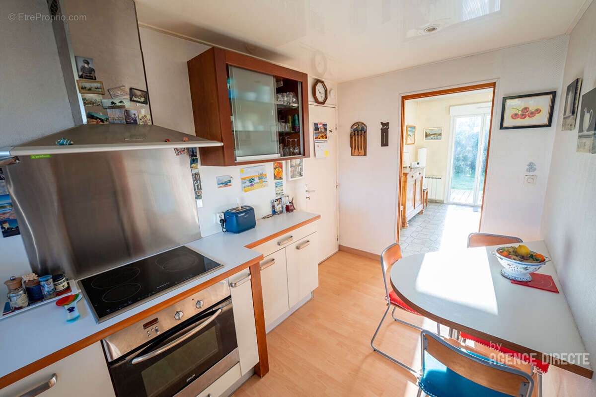 Maison à MONTGERMONT