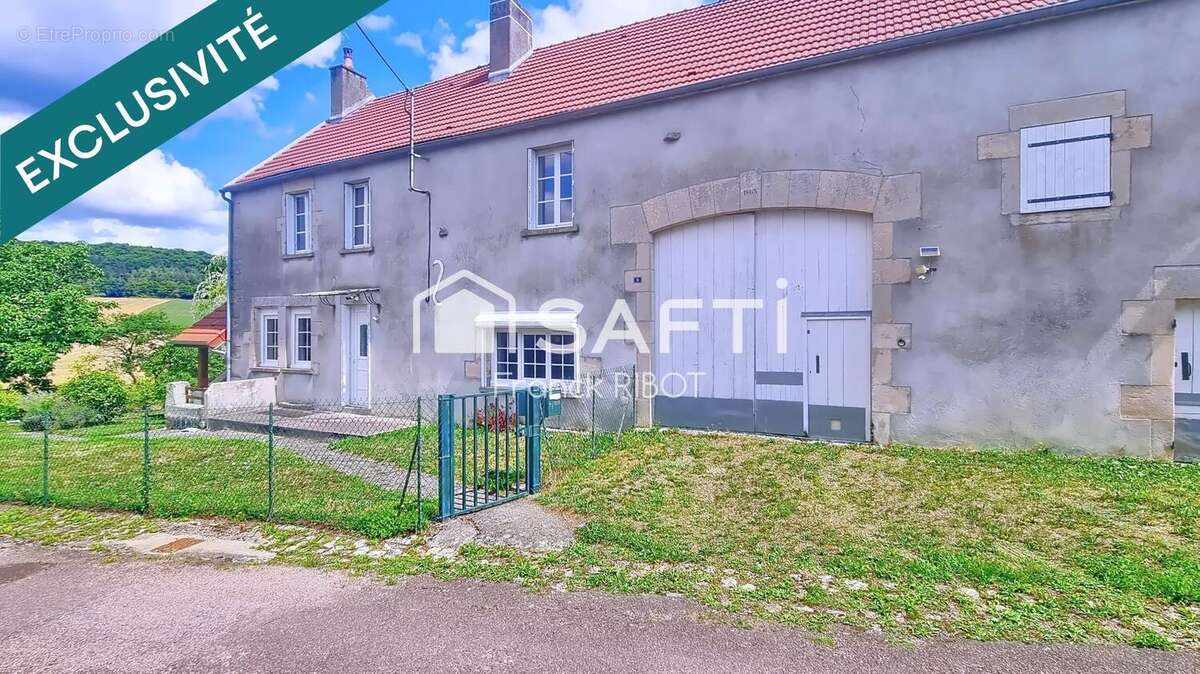 Photo 2 - Maison à VEZELAY