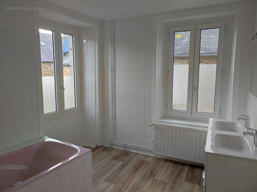 Maison à CHATELAUDREN