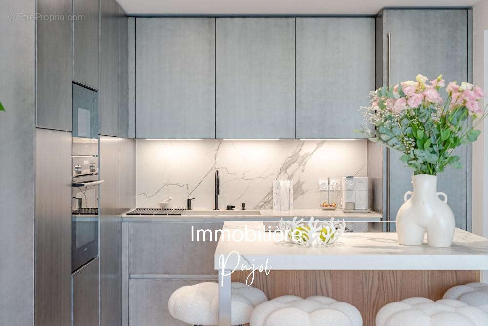 Appartement à MARSEILLE-8E