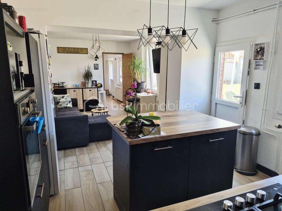 Maison de plein pied de 67m2 avec jardin de 345m2 - photo 5