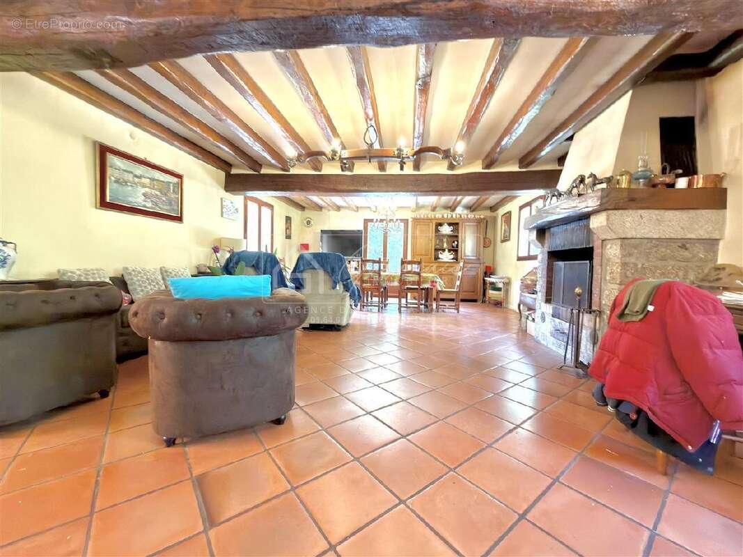 Maison à MILLY-LA-FORET