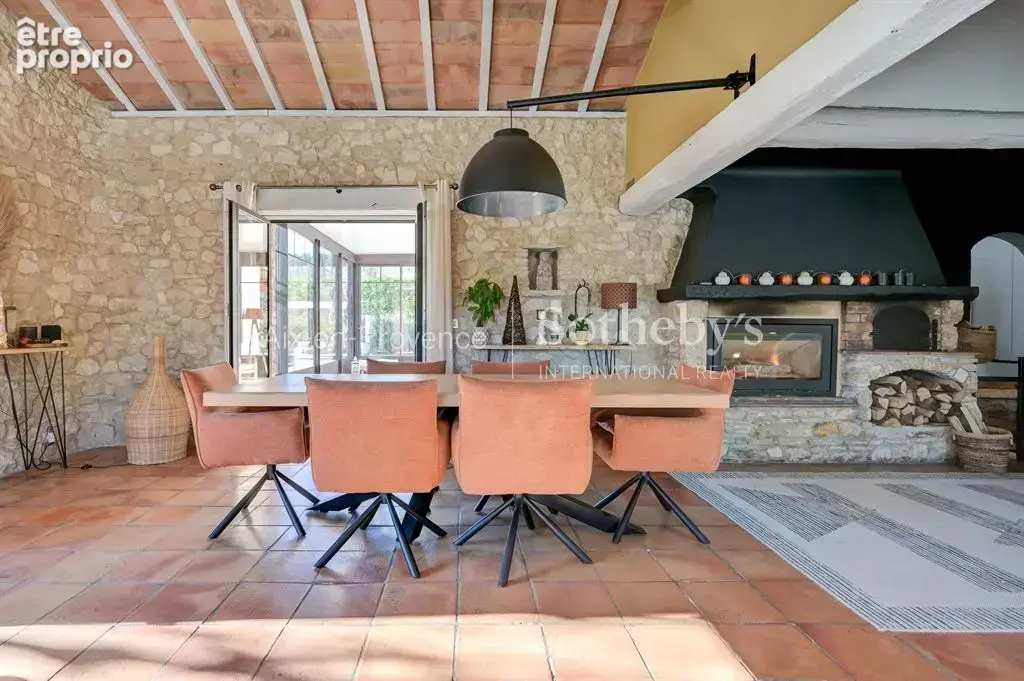 Maison familiale de 195 m² sur 6 256 m² de terrain - à proximité d'Aix-en-Provence - photo 5
