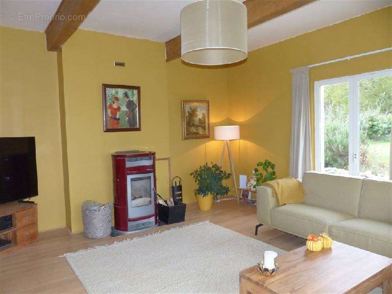 Maison à SAINT-EUTROPE-DE-BORN