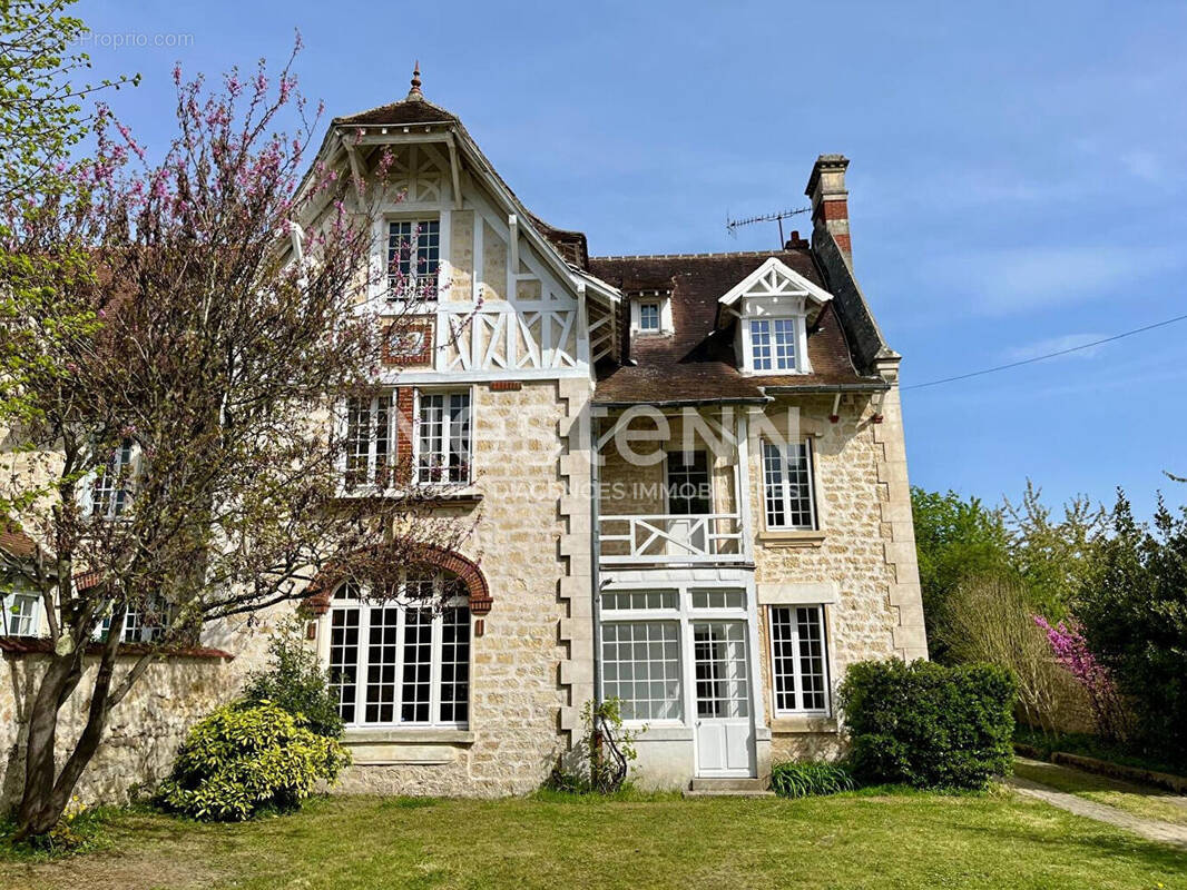 Maison à AUVERS-SUR-OISE
