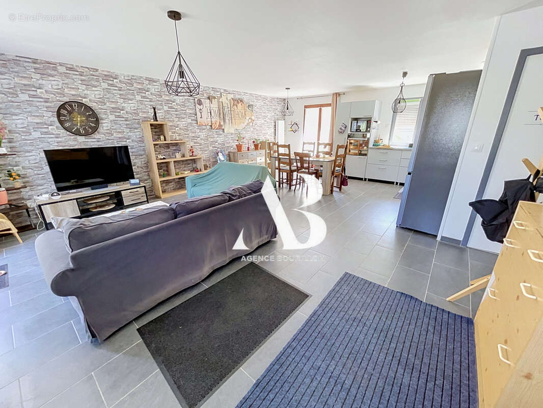 Entre Nangis et Melun, Coup de cœur assuré ! Maison indépendante avec vaste réception et 5 chambres ! - photo 7