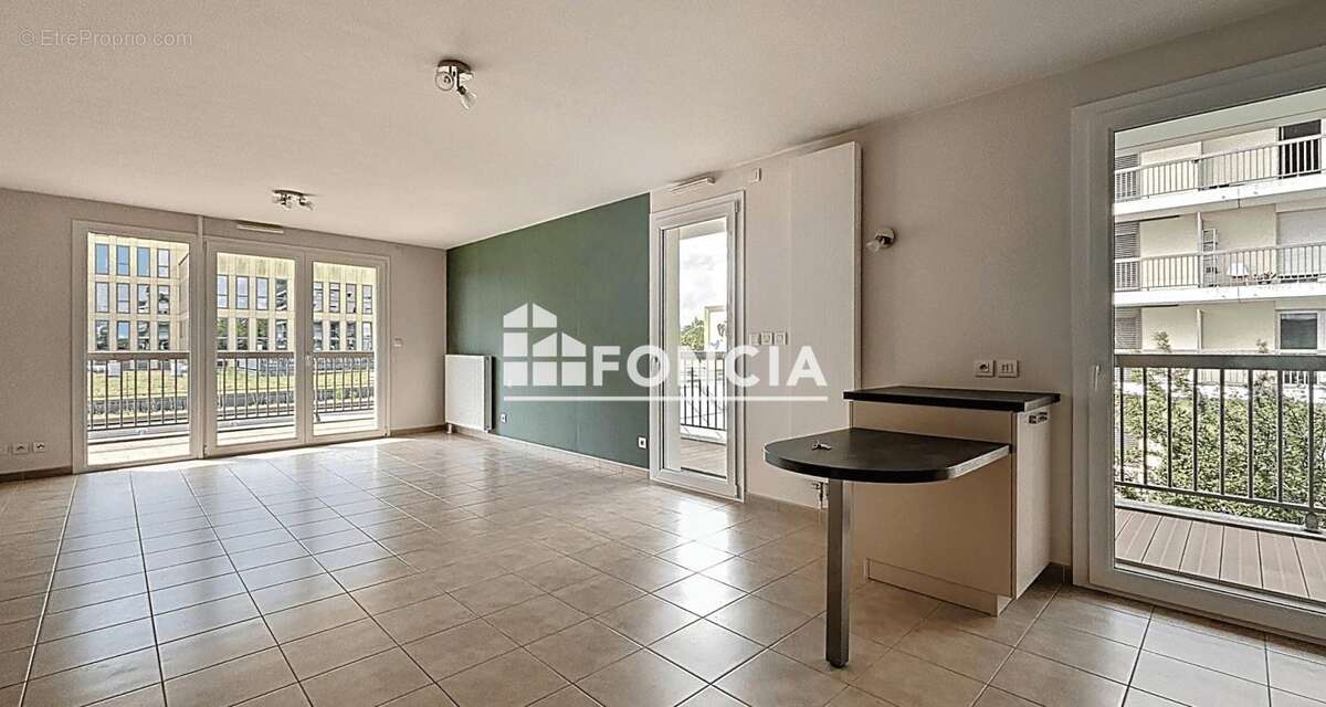 FONCIA CAEN - Spacieux T5 de 107m² avec 30m² de balcons - photo 3