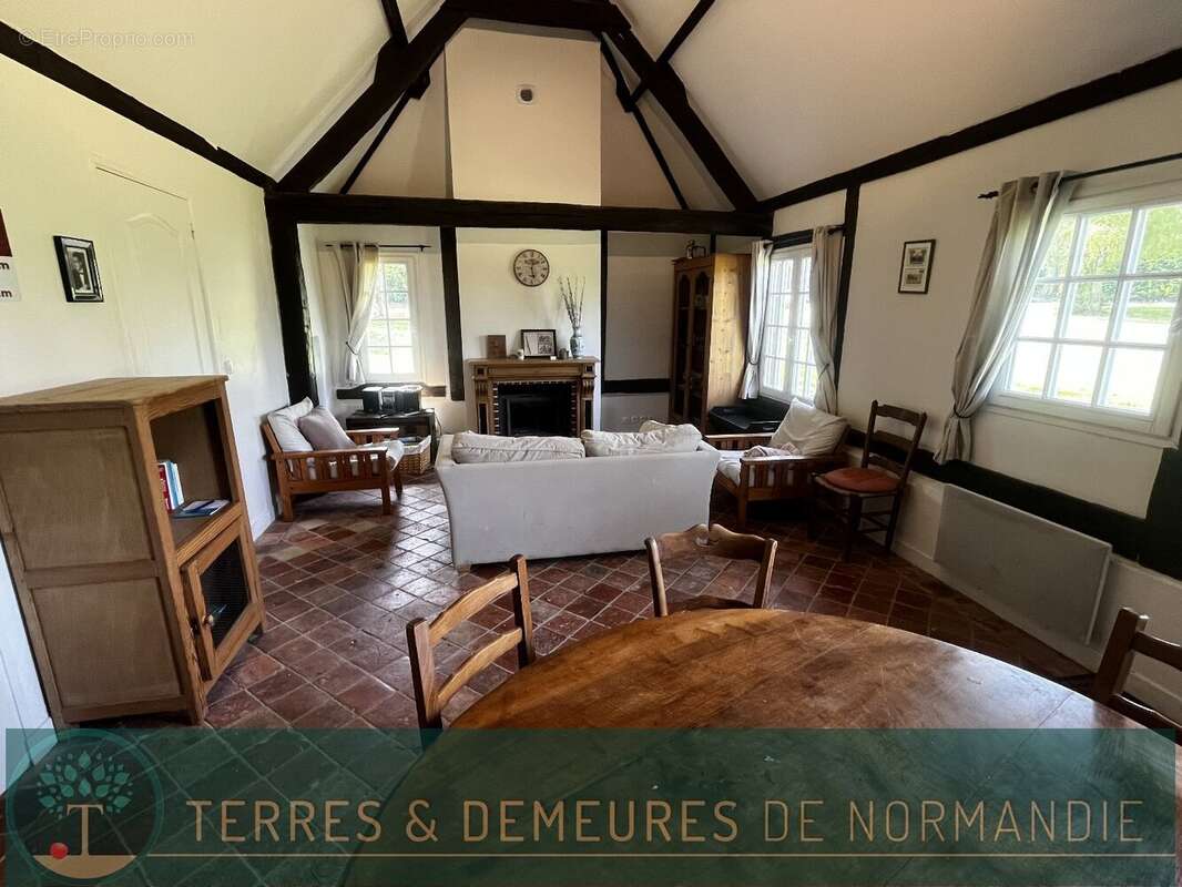 Maison à PONT-L'EVEQUE