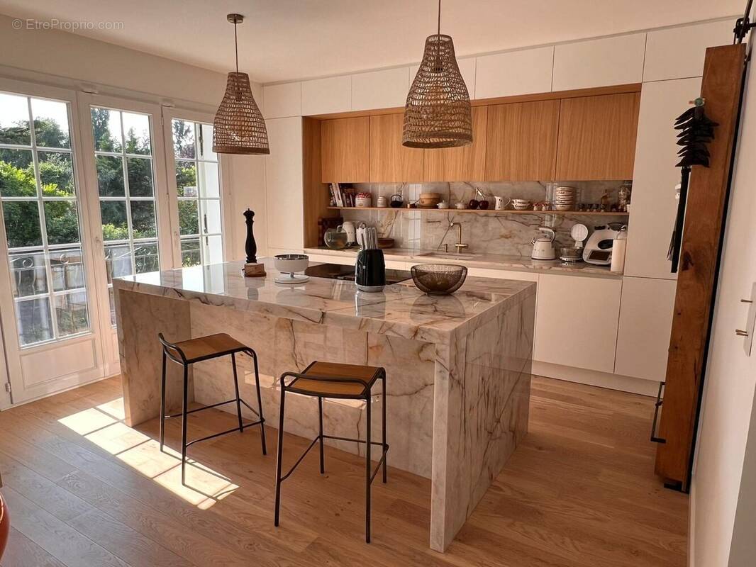 Maison à SAINT-CYR-SUR-LOIRE