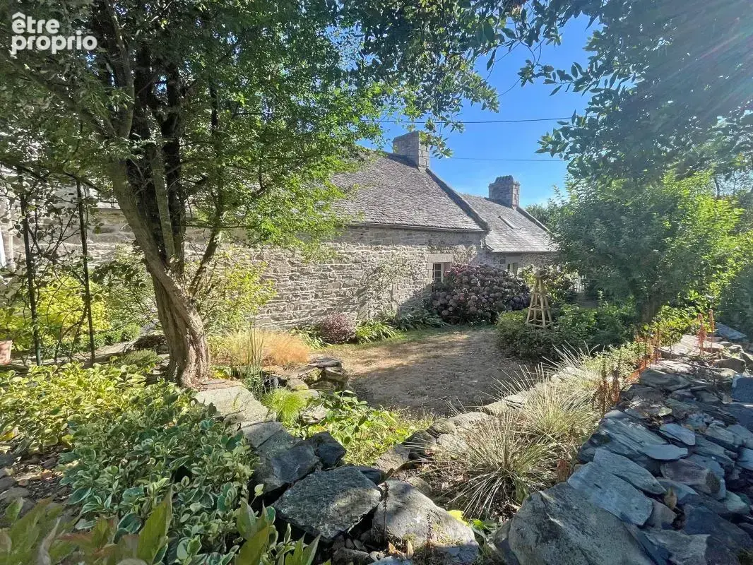 Un charme fou au cœur de Plouezoc’h ! Ensemble immobilier : maison principale, studio et dépendance - photo 25