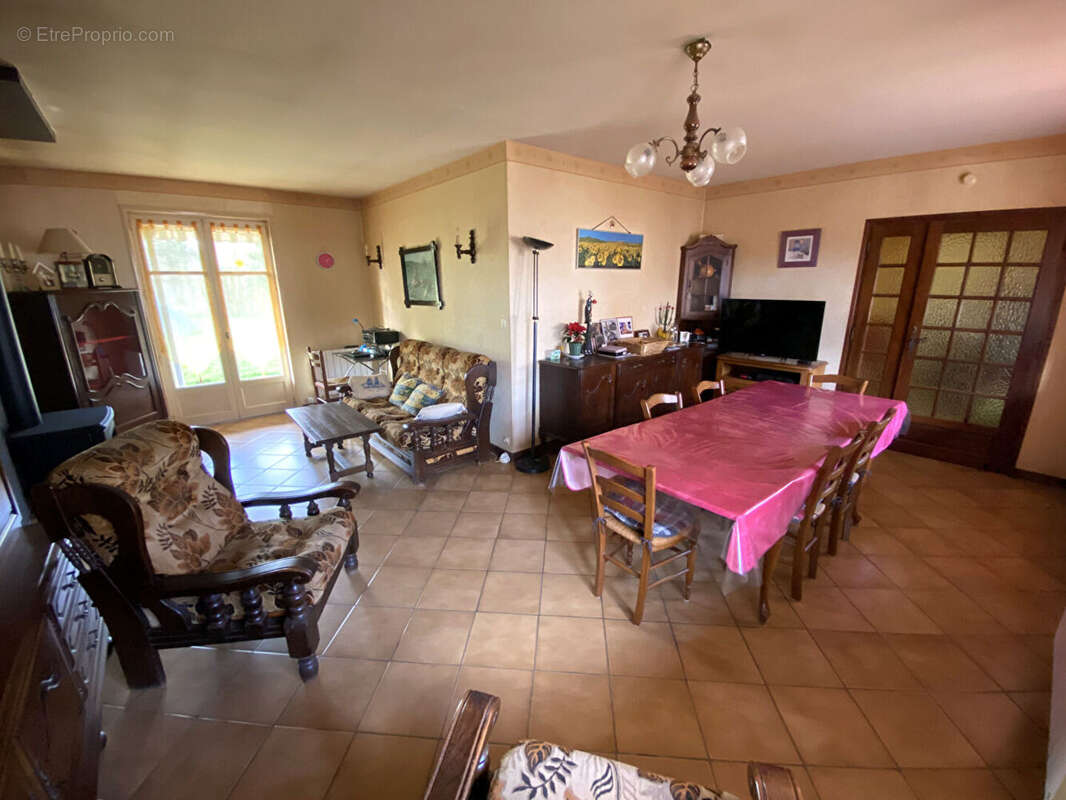 Maison à CUISERY