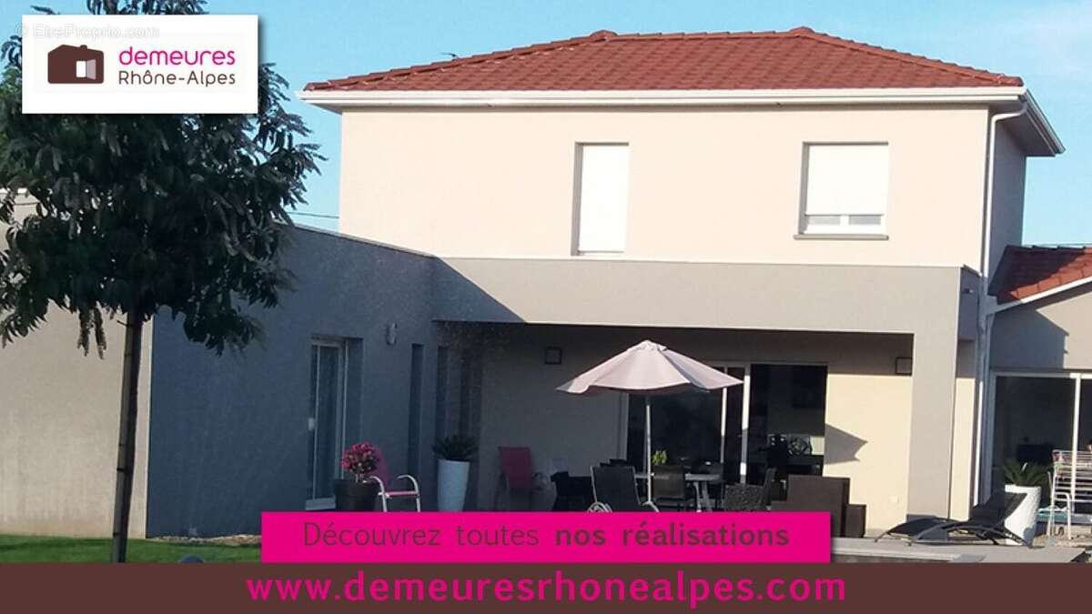 Terrain à CLONAS-SUR-VAREZE