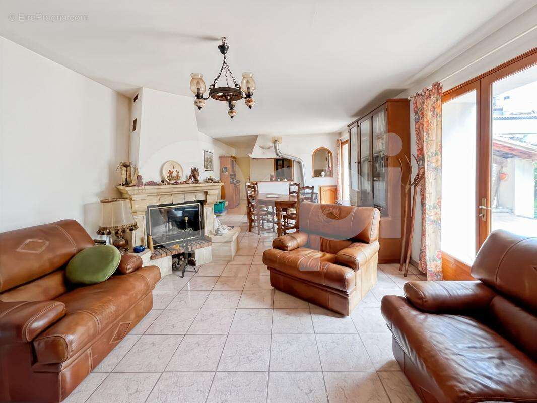 Maison à PUGET-VILLE